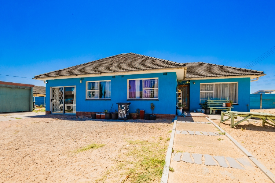 4 Bedroom Property for Sale in Belmont Park Western Cape